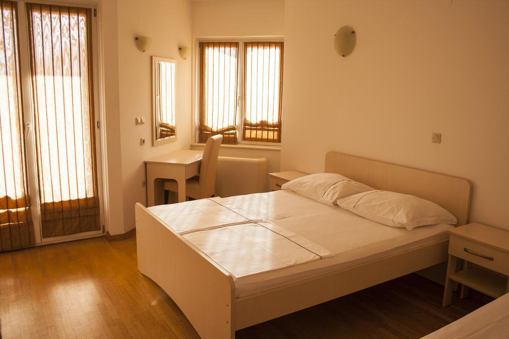 Apartments Mirage โนวาลยา ภายนอก รูปภาพ