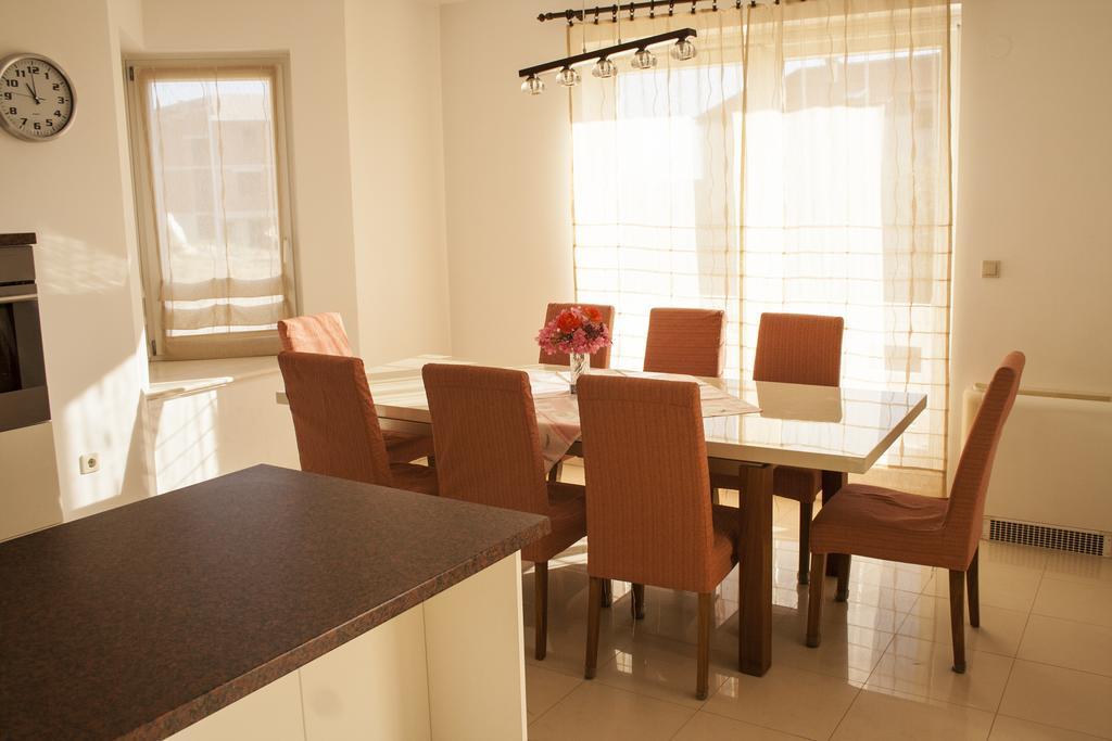 Apartments Mirage โนวาลยา ภายนอก รูปภาพ